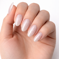 Klasyczny lakier Starlight COOLNAILS GLOV – błyszczący odcień, który subtelnie rozświetla –